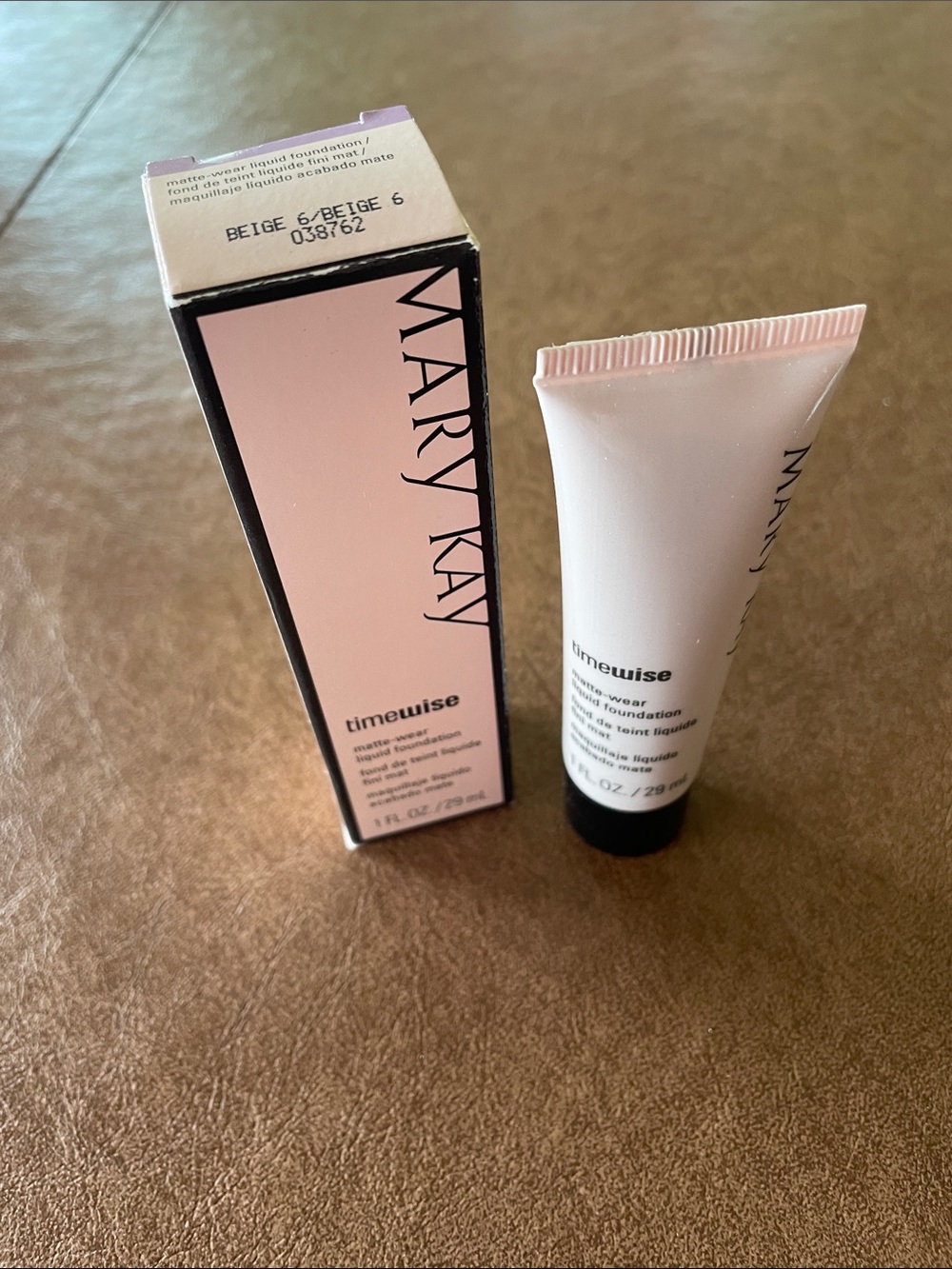 Mary Kay Discontinued TimeWise Matte-Wear Liquid Foundation - Beige 6 New in Box